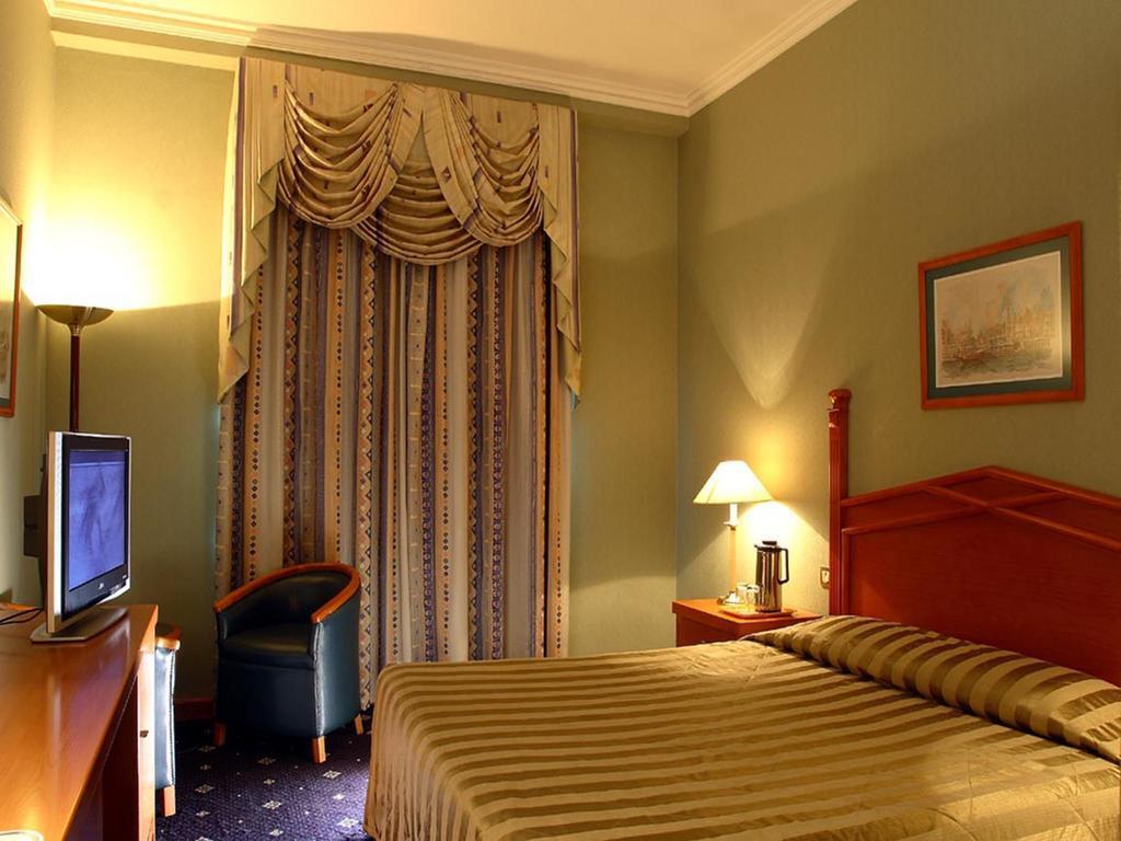 Sea View Hotel Dubai Bagian luar foto